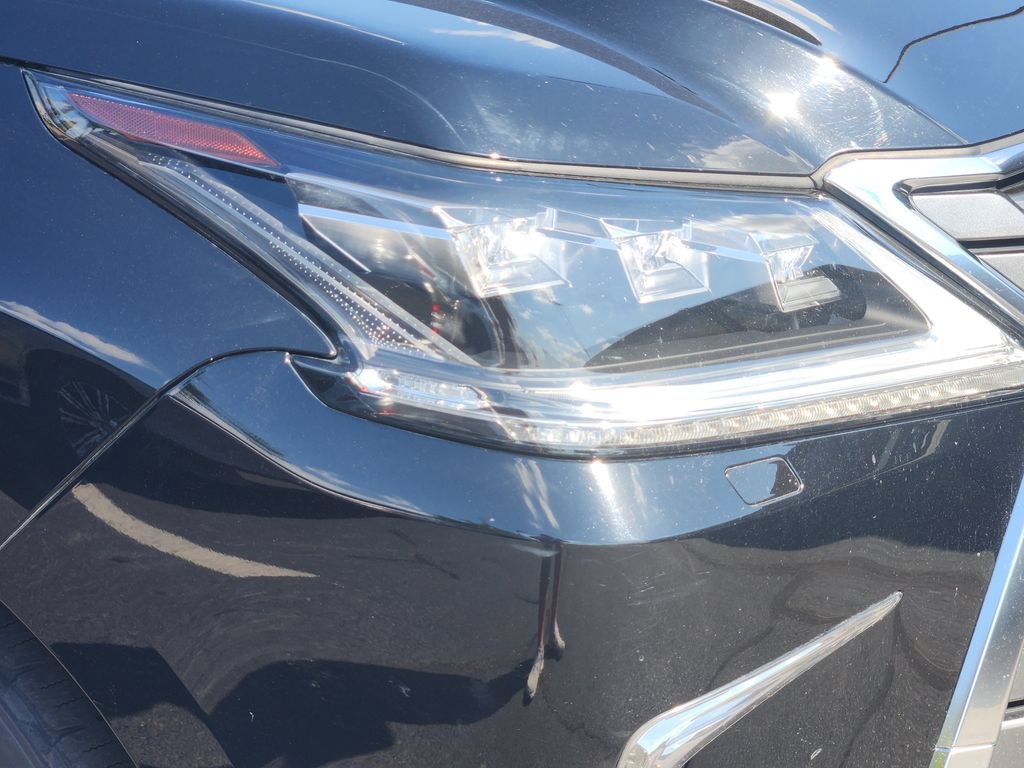 Used 2021 Lexus LX 570 4WD w/ Luxury Package image 9