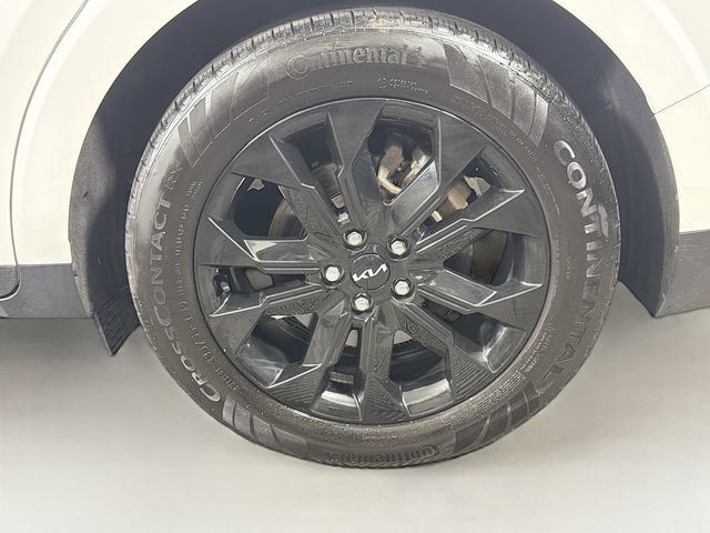 Used 2024 Kia Carnival SX FWD image 31