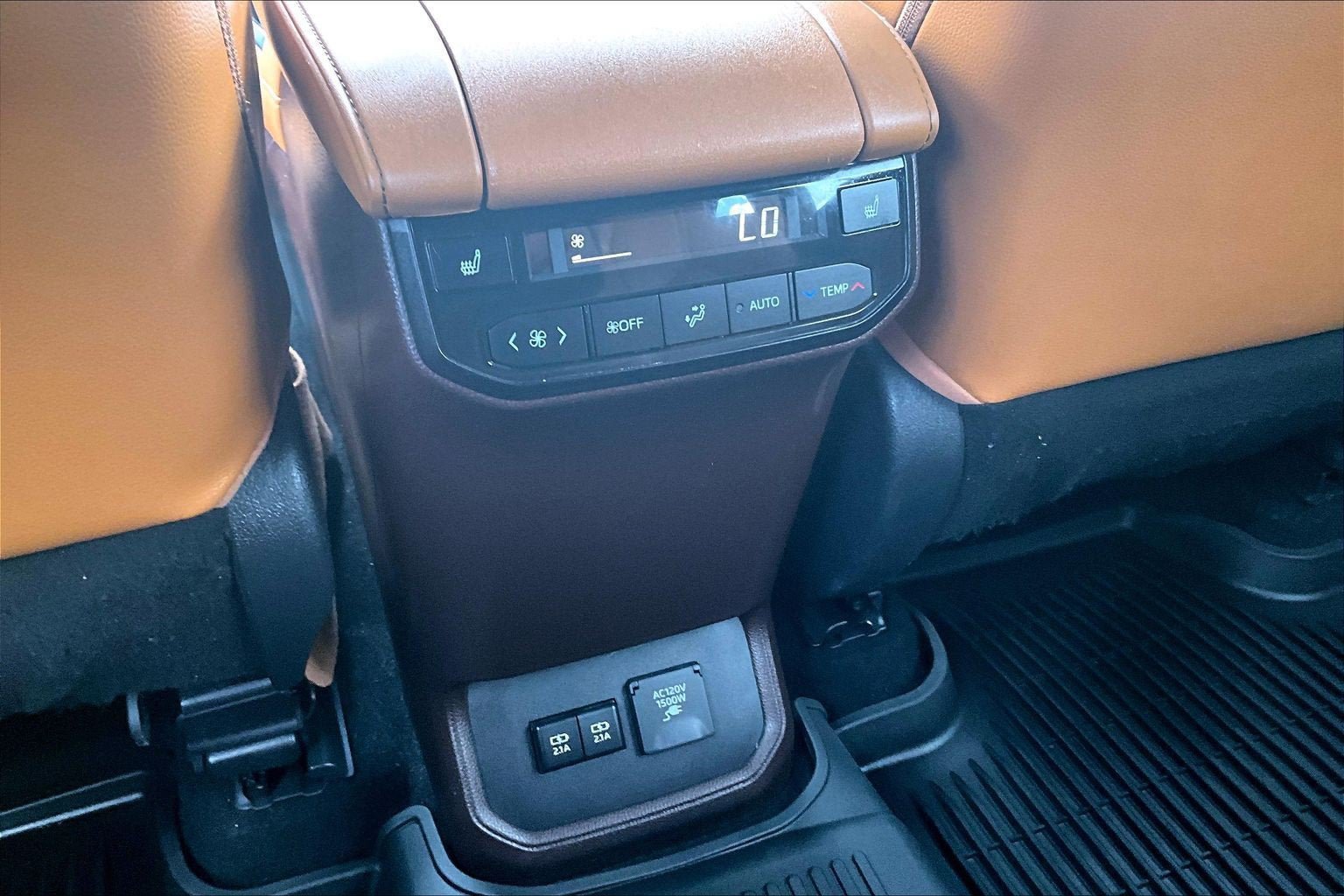 Used 2021 Toyota Highlander Platinum AWD/4WD image 34