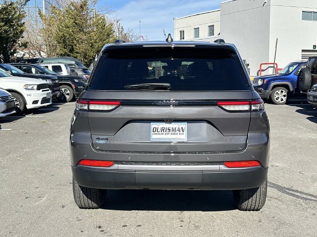 New 2026 Jeep Grand Cherokee Altitude AWD/4WD image 3