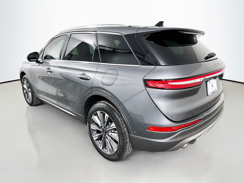 Used 2022 Lincoln Corsair Reserve w/ Elements Package FWD image 7