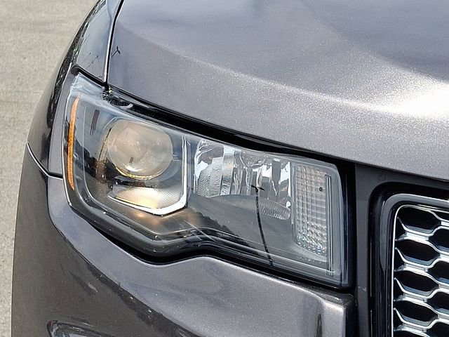 Used 2019 Jeep Grand Cherokee Altitude AWD/4WD image 9