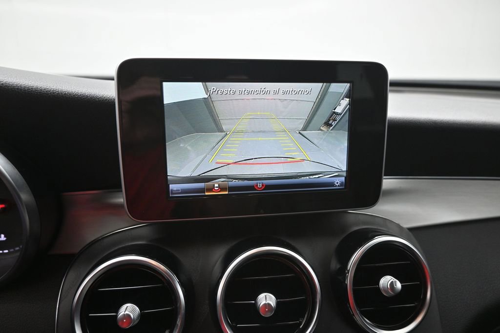 Used 2019 Mercedes-Benz GLC 300 image 4