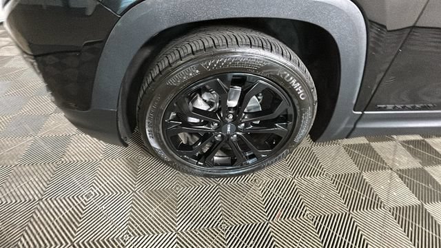 Used 2020 GMC Terrain SLE w/ Elevation Edition FWD image 9