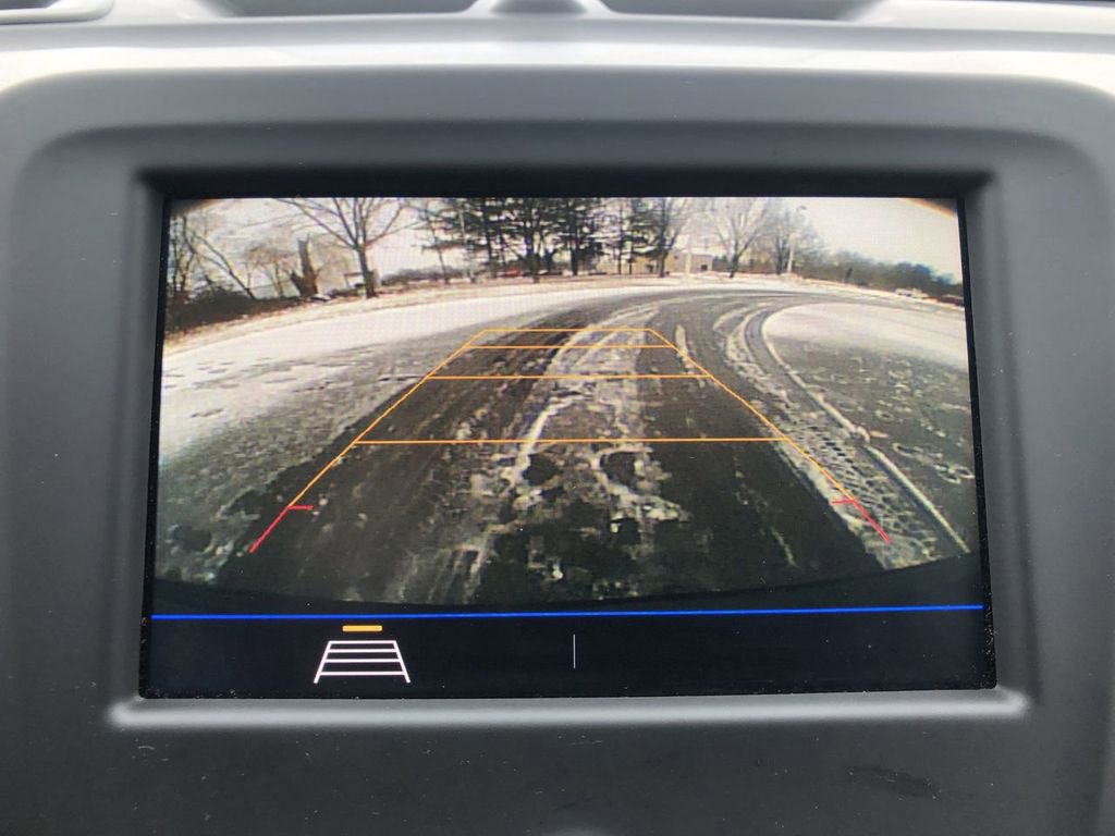 Used 2020 Chevrolet Equinox LT w/ Driver Convenience Package image 22