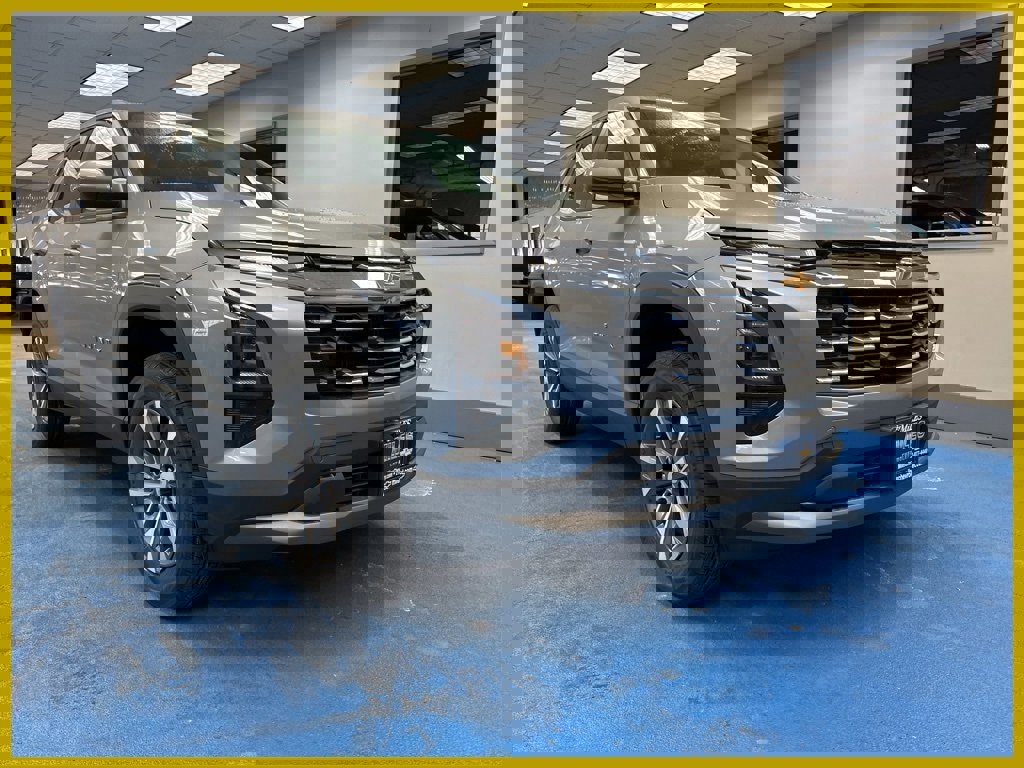 New 2026 Chevrolet Equinox LT image 1