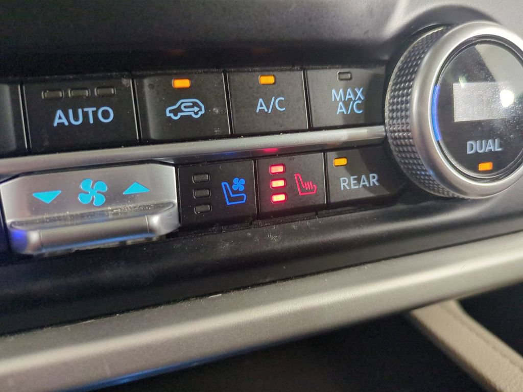 Used 2024 Ford Expedition Limited AWD/4WD image 30