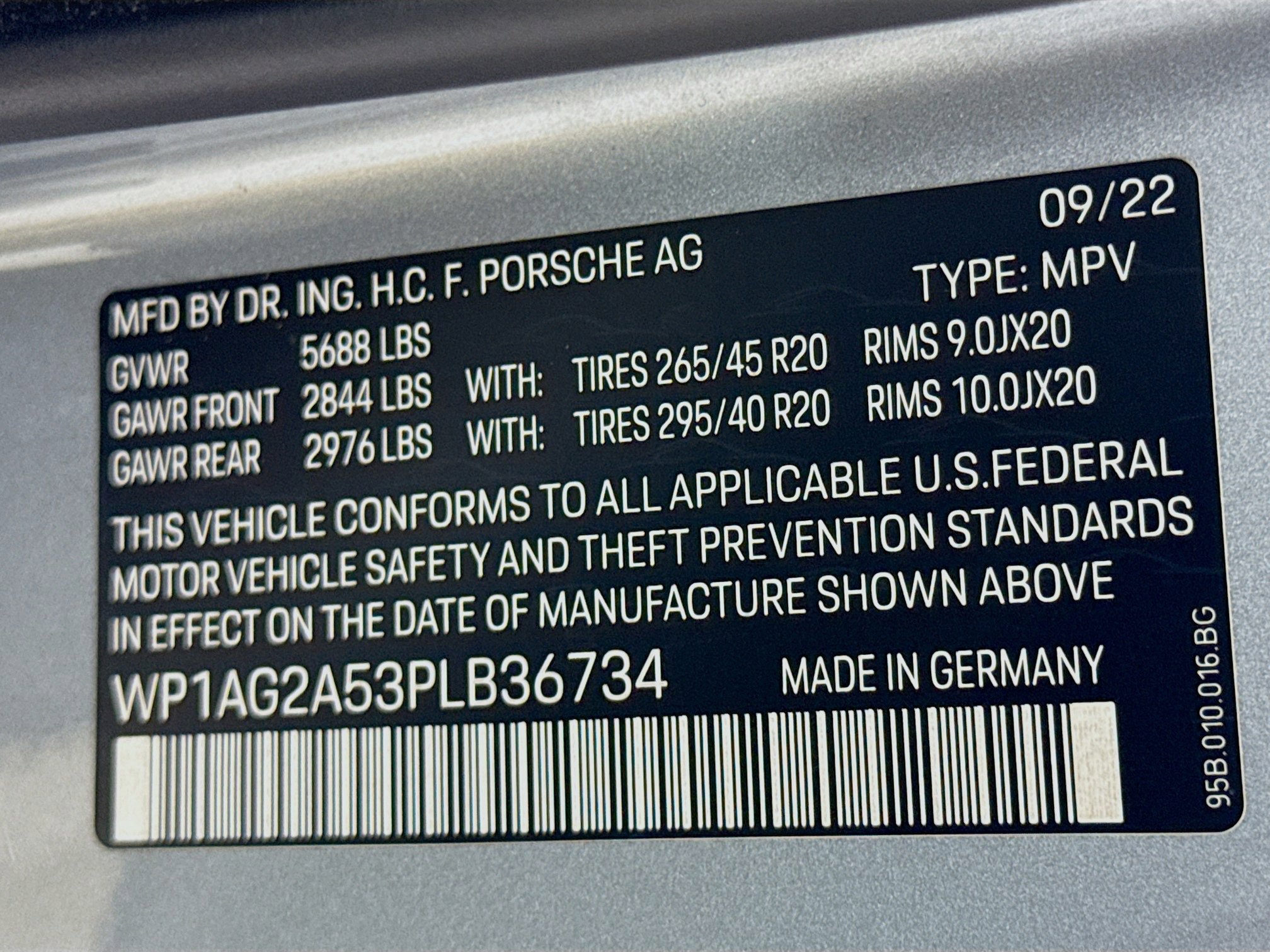 Used 2023 Porsche Macan S image 32