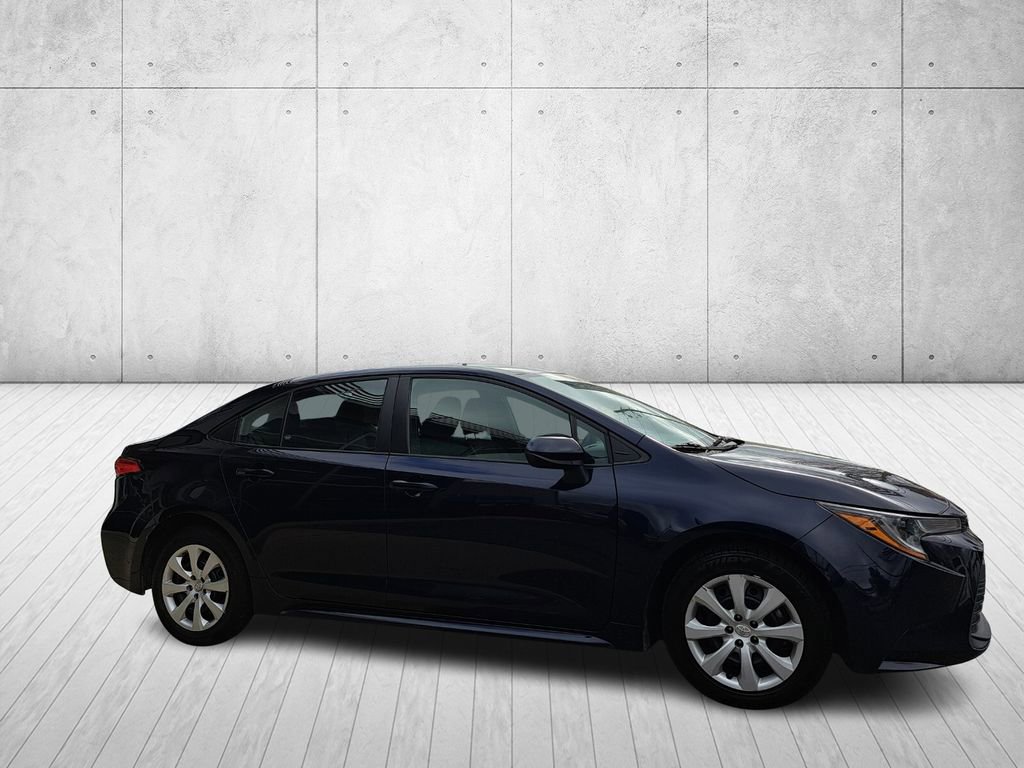 Used 2024 Toyota Corolla LE image 3