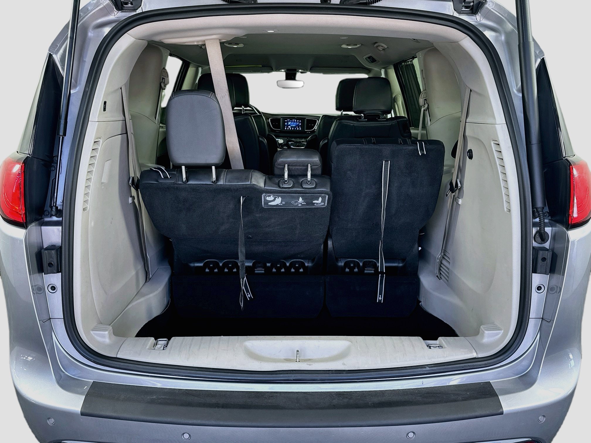 Used 2019 Chrysler Pacifica Touring-L FWD image 31