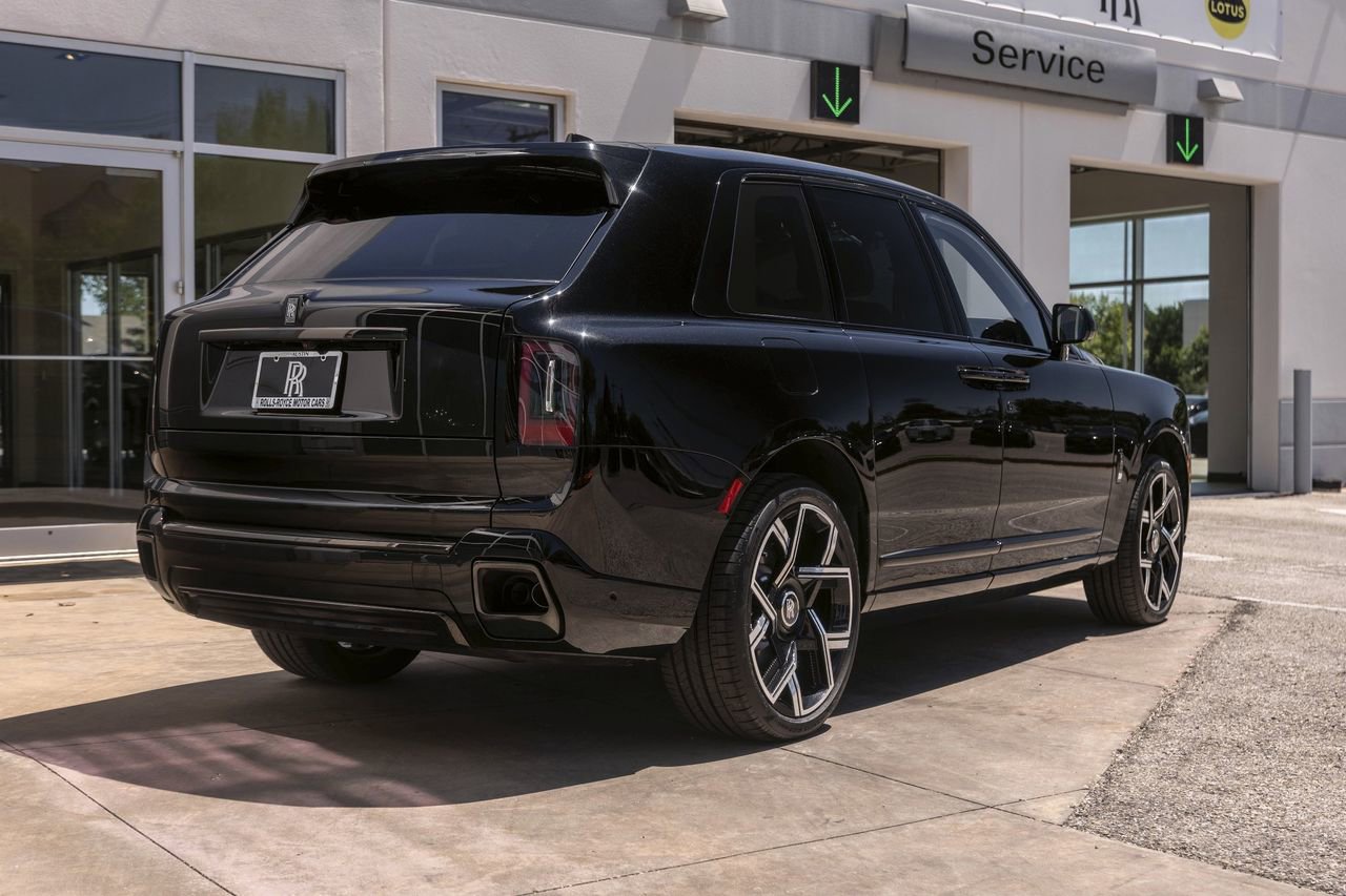 New 2026 Rolls-Royce Cullinan Black Badge AWD/4WD image 14