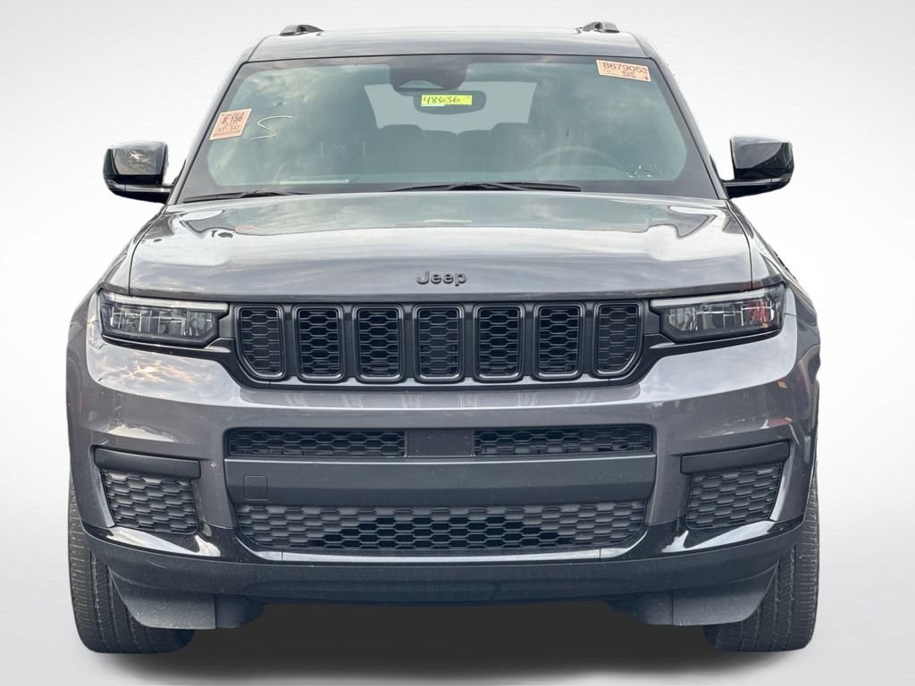 Used 2023 Jeep Grand Cherokee L Laredo AWD/4WD image 3