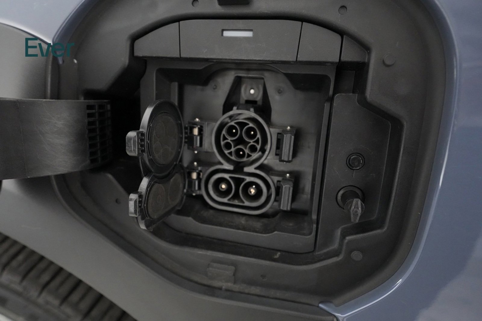 Used 2023 Subaru Solterra AWD image 26