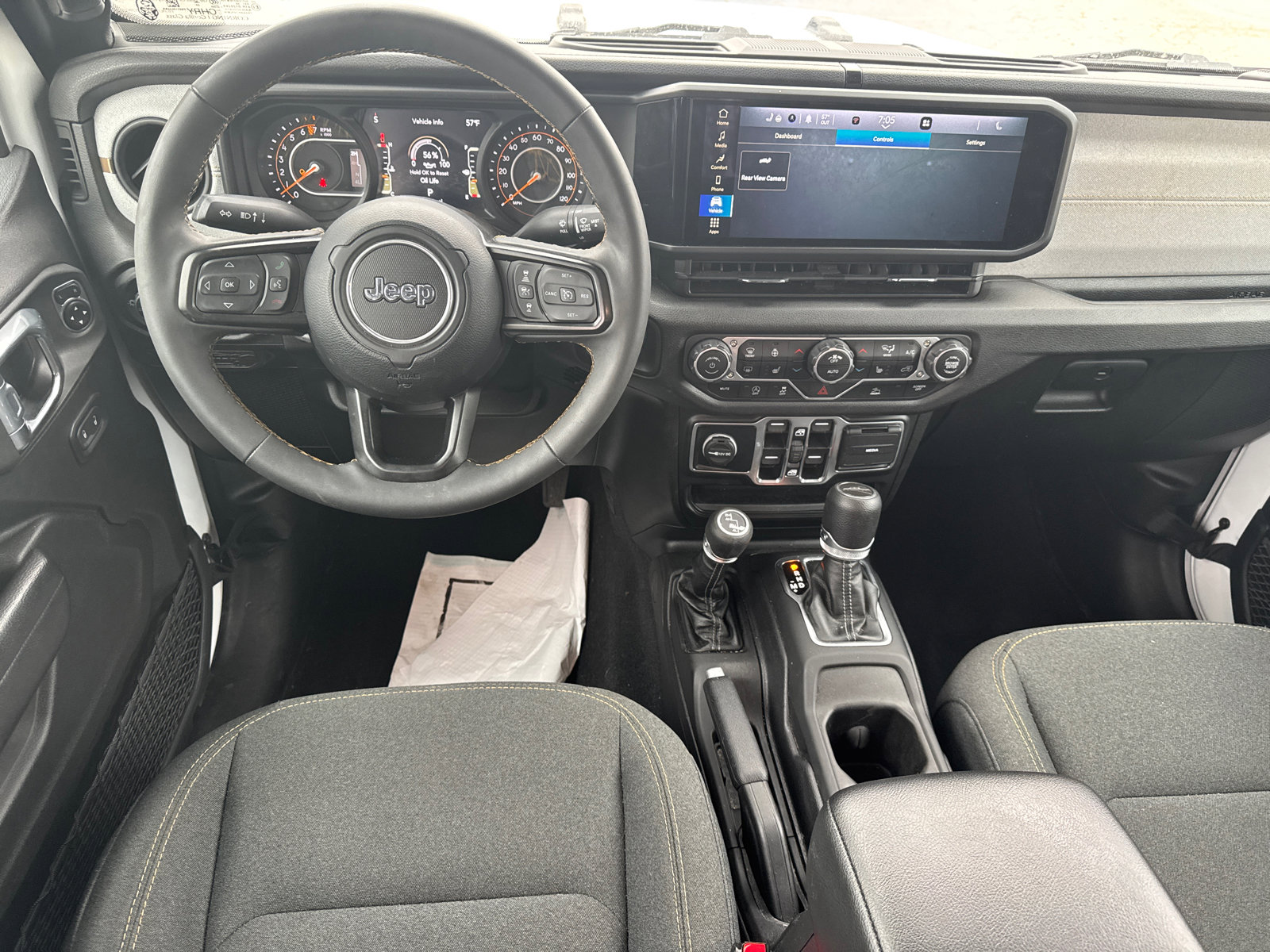 Used 2025 Jeep Gladiator Sport image 21