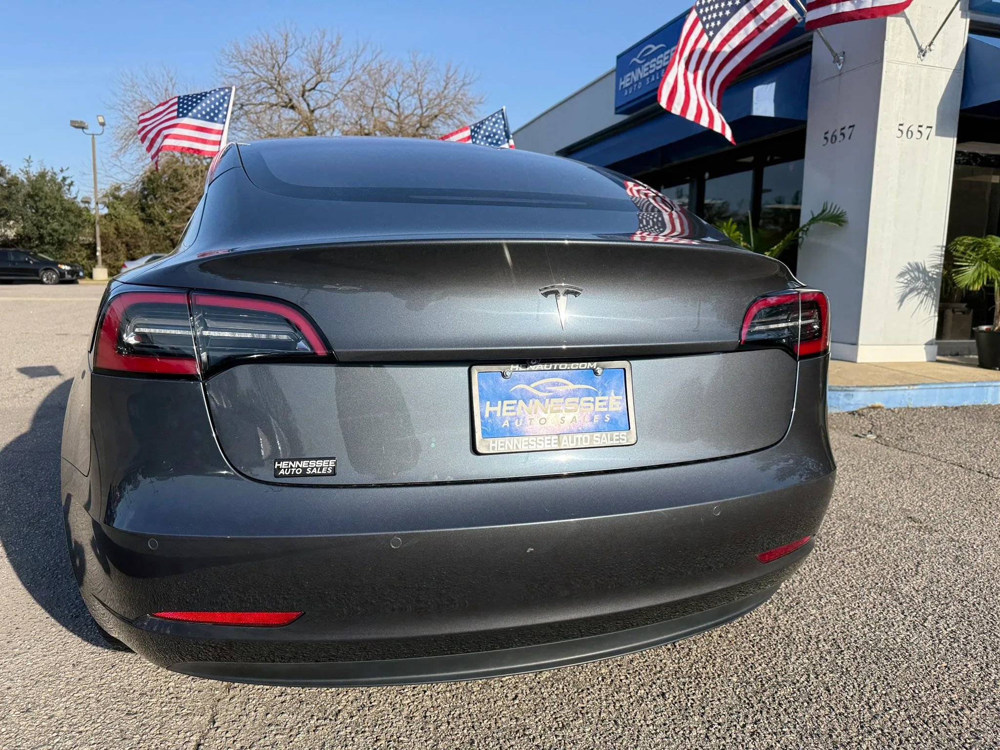 Used 2018 Tesla Model 3 Mid Range image 3