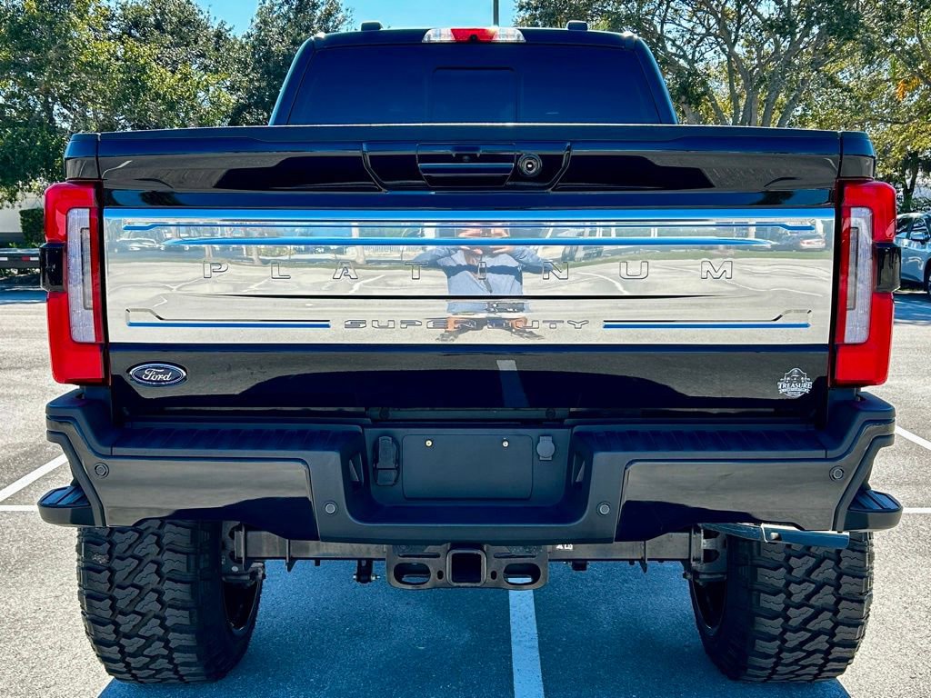 Used 2024 Ford F250 Platinum w/ FX4 Off-Road Package AWD/4WD image 39