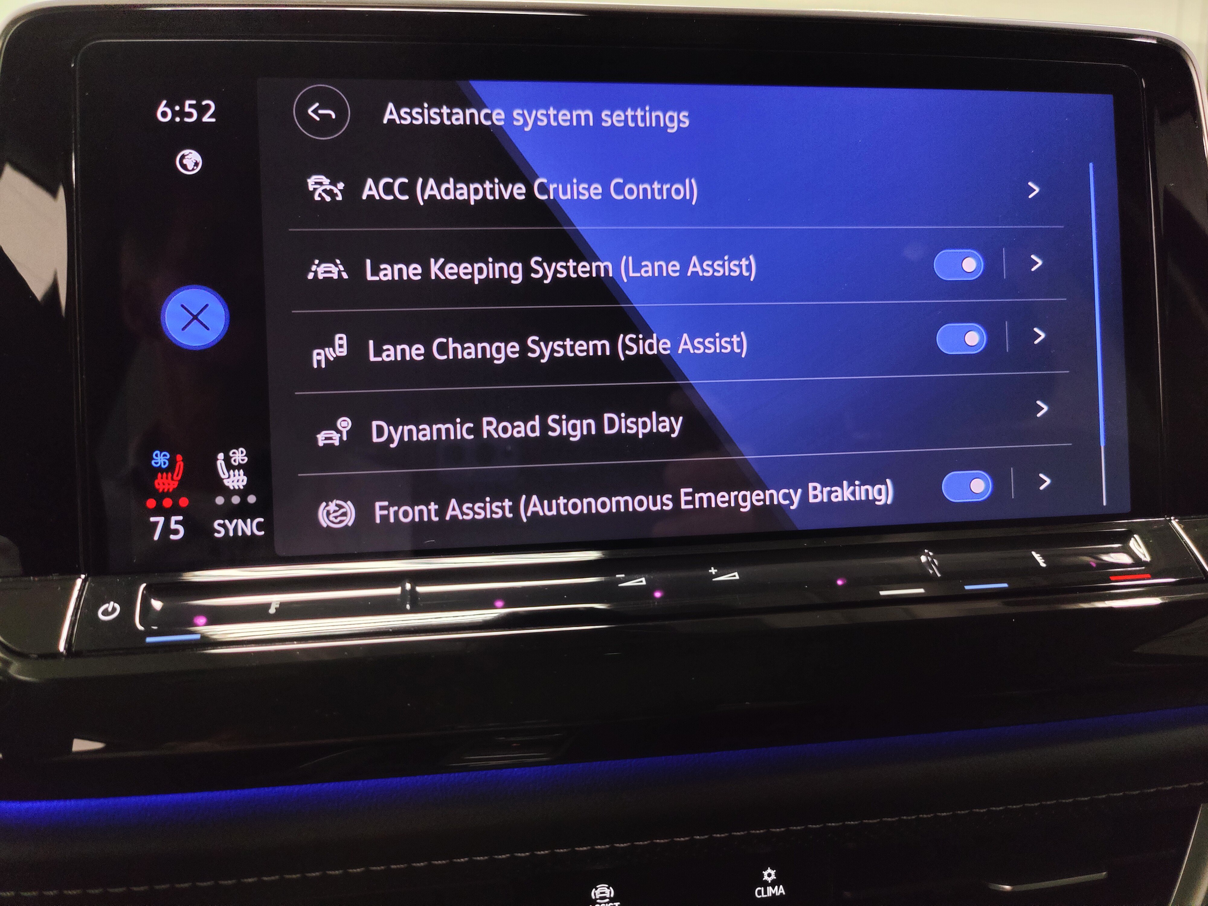 Used 2025 Volkswagen Atlas SEL Premium R-Line AWD/4WD image 13