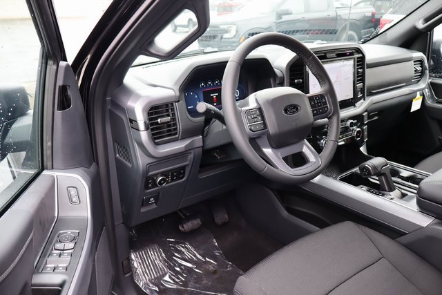New 2025 Ford F150 XLT w/ Equipment Group 302A MID image 4