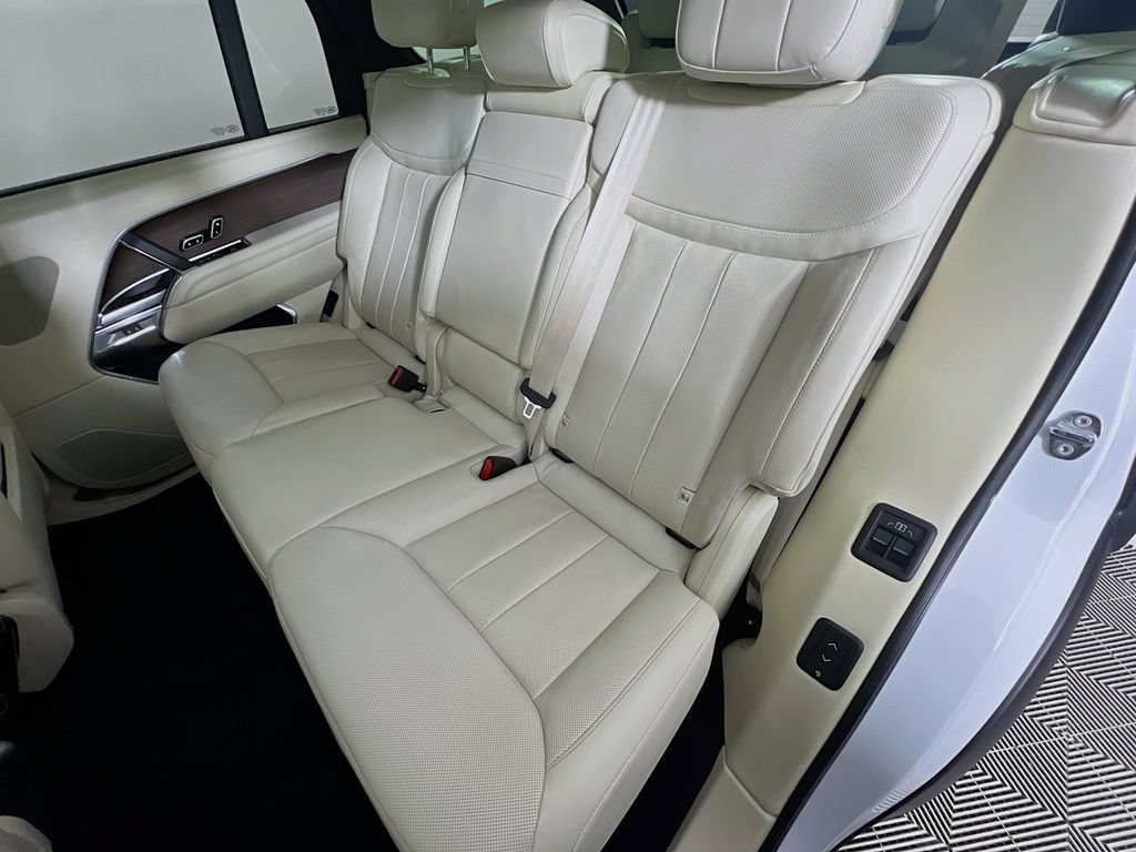 Used 2023 Land Rover Range Rover Long Wheelbase SE AWD/4WD image 26