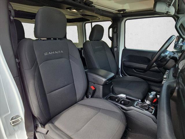 Used 2018 Jeep Wrangler Unlimited Sahara AWD/4WD image 18