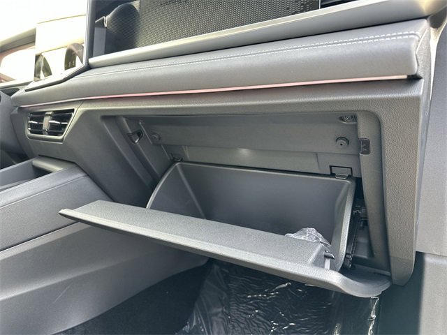 New 2026 Volkswagen Tiguan SE image 35