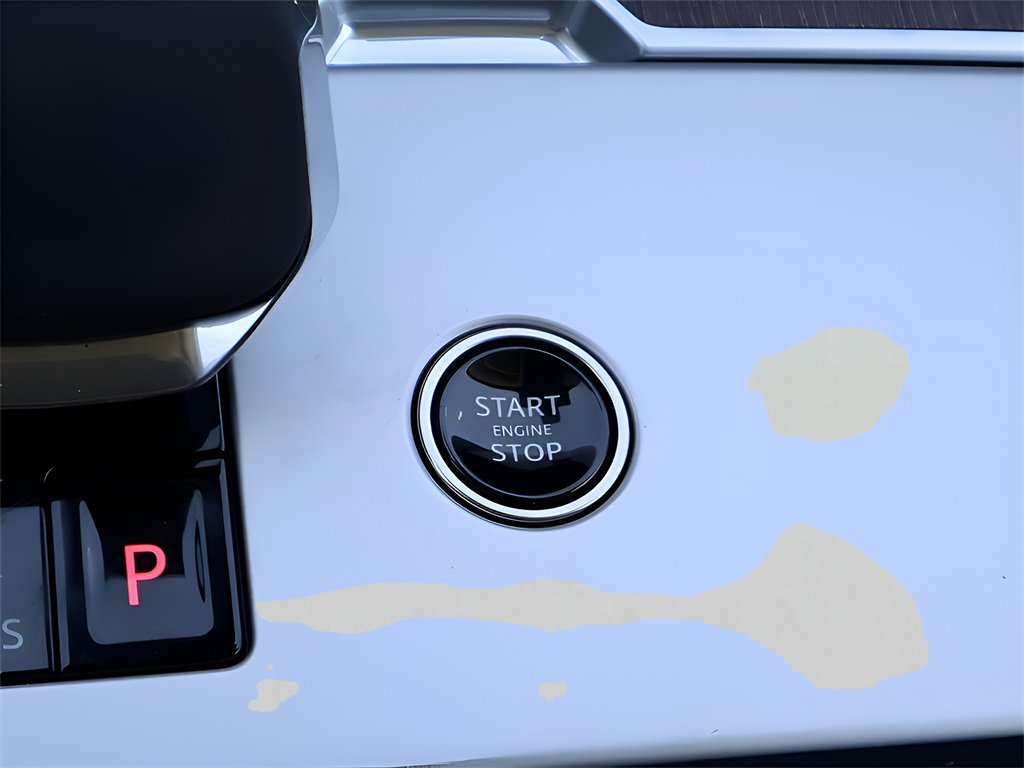 Used 2024 Land Rover Range Rover SE image 52