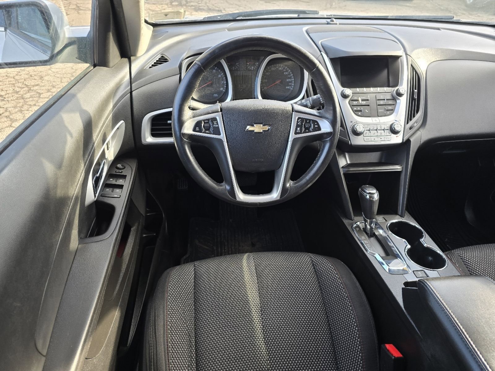 Used 2017 Chevrolet Equinox LT w/ Convenience Package image 17