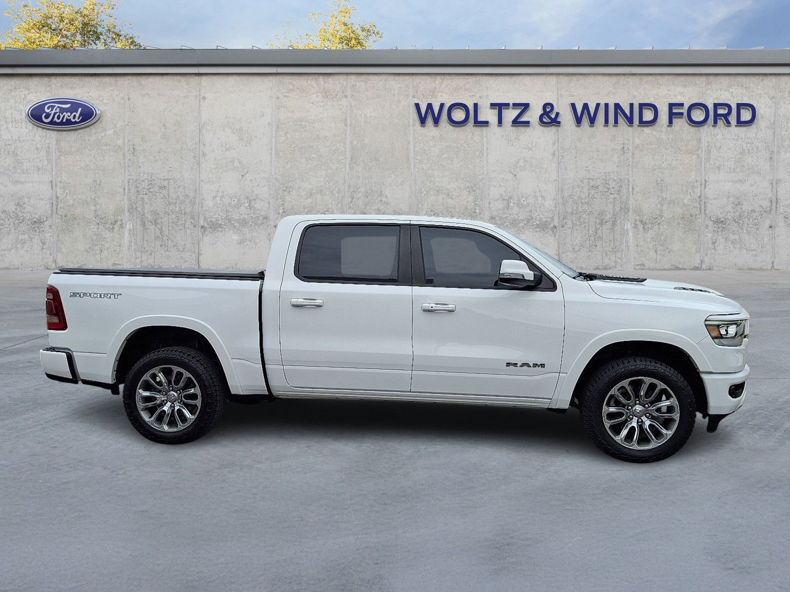 Used 2021 RAM 1500 Laramie w/ Sport Appearance Package image 7