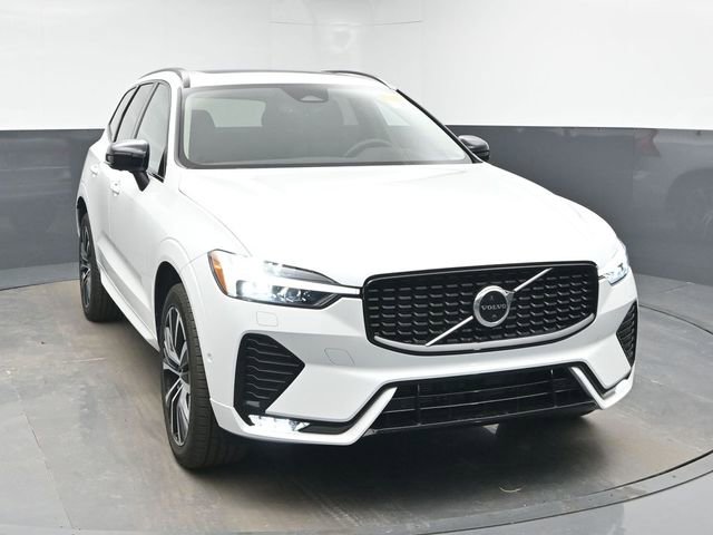 Used 2023 Volvo XC60 B5 Plus w/ Climate Package image 2