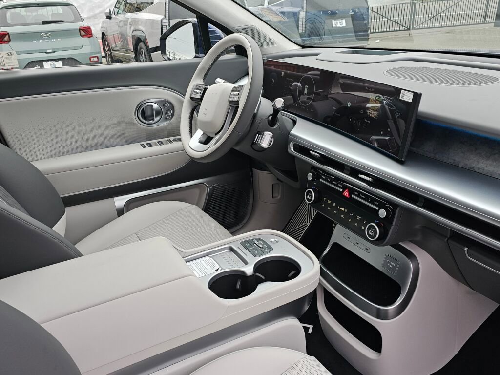 New 2026 Hyundai Ioniq 9 Calligraphy image 10