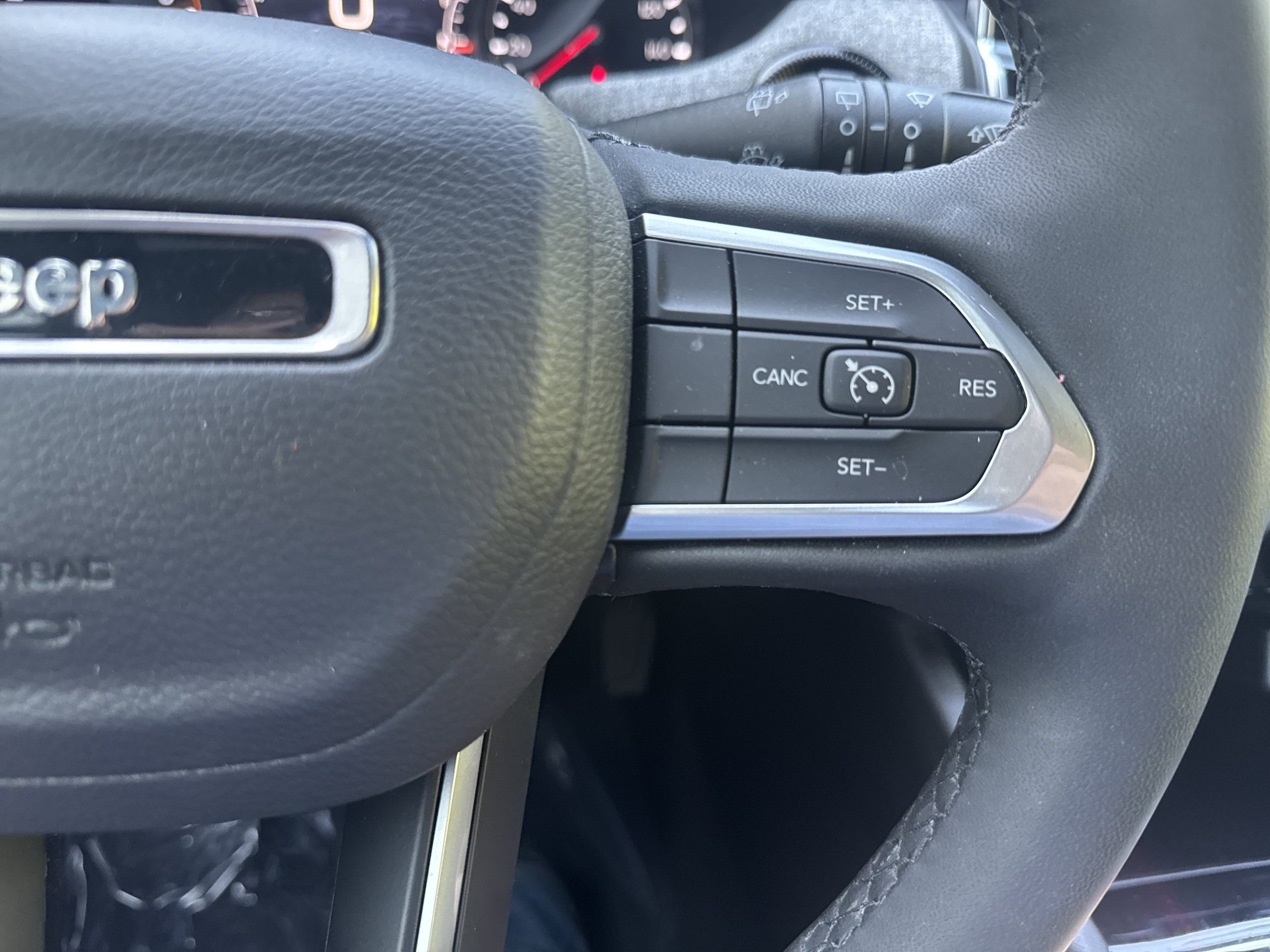Used 2024 Jeep Compass Latitude AWD/4WD image 22