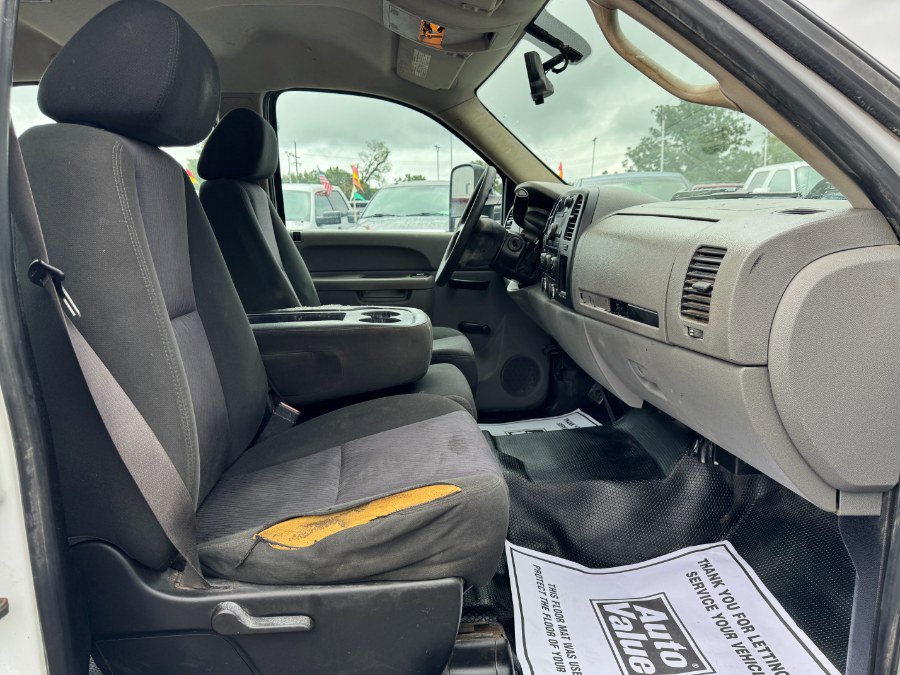 Used 2012 Chevrolet Silverado 3500 W/T image 18