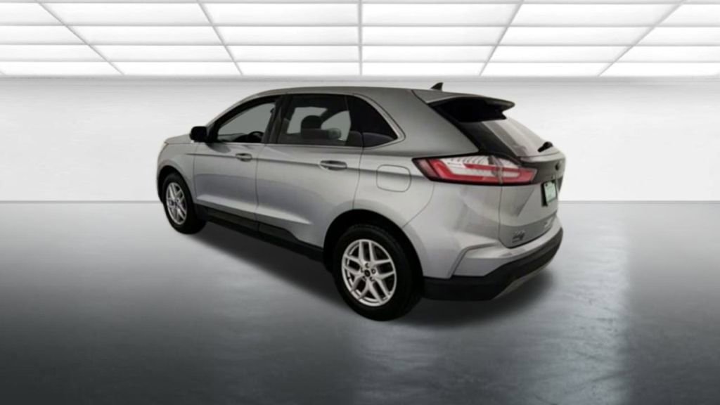 Used 2023 Ford Edge SEL image 6