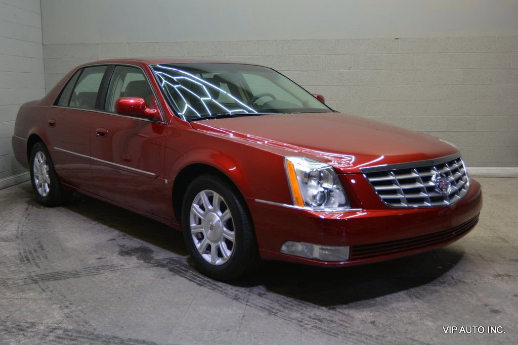 Used 2010 Cadillac DTS image 1