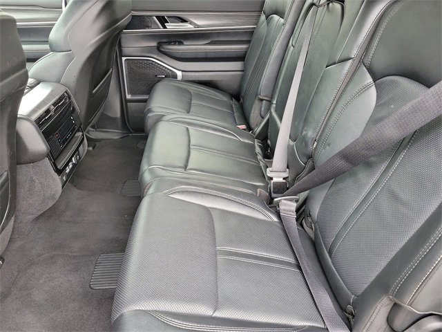 Used 2023 Jeep Wagoneer Series III w/ Preferred Equipment Group image 14