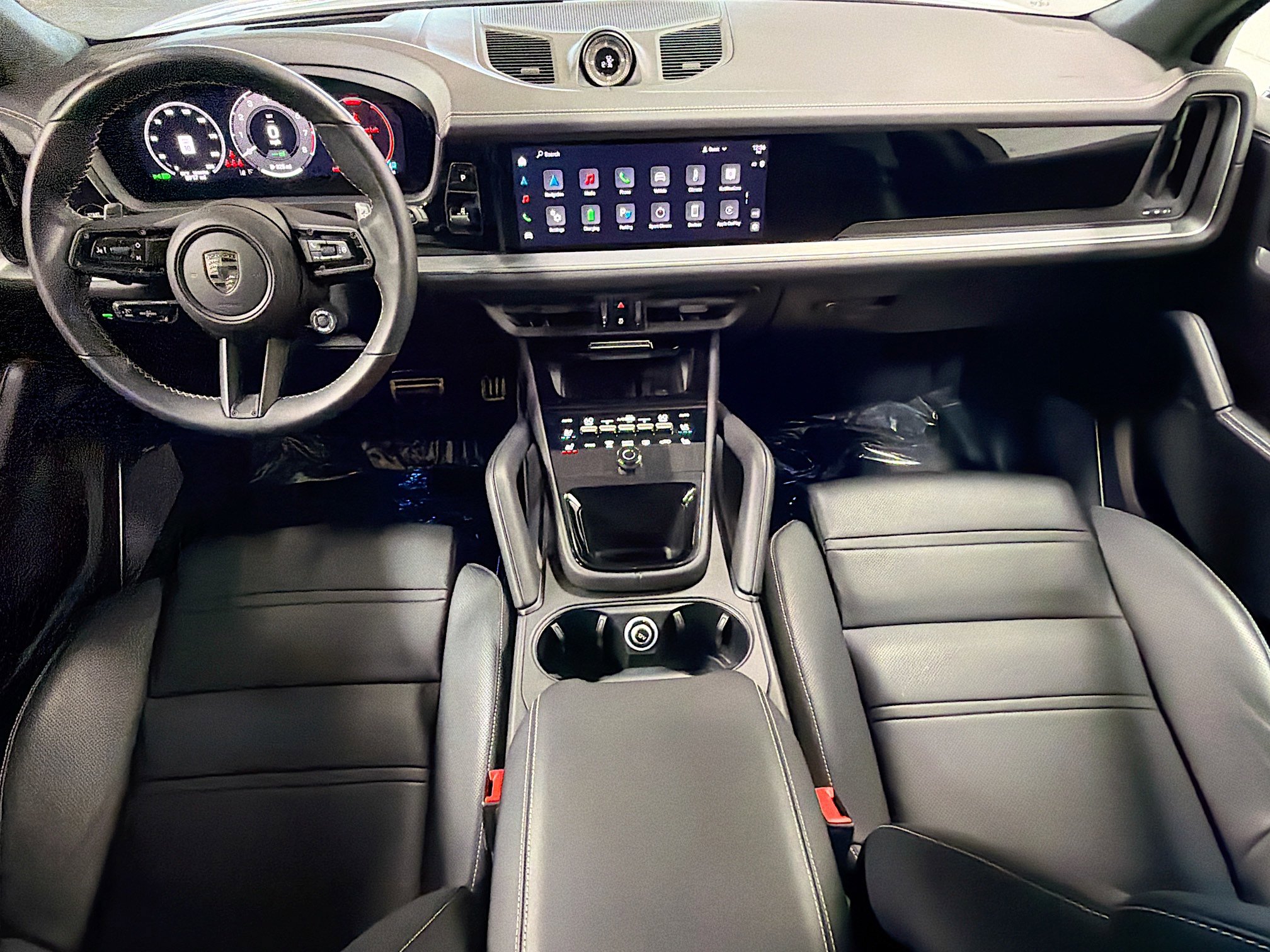 Certified 2025 Porsche Cayenne Turbo image 17