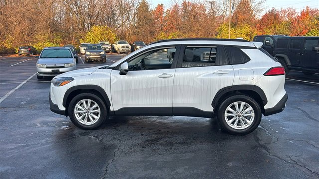 Used 2024 Toyota Corolla Cross LE image 7