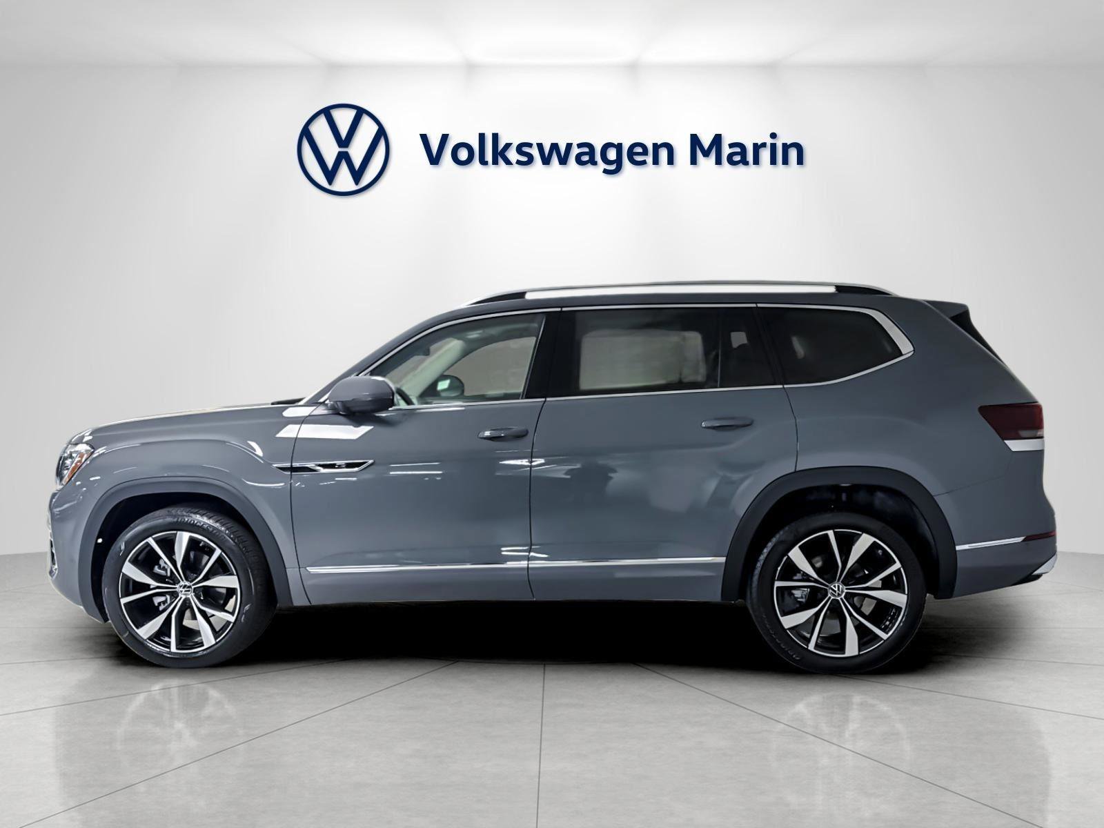 New 2026 Volkswagen Atlas SEL Premium R-Line image 2