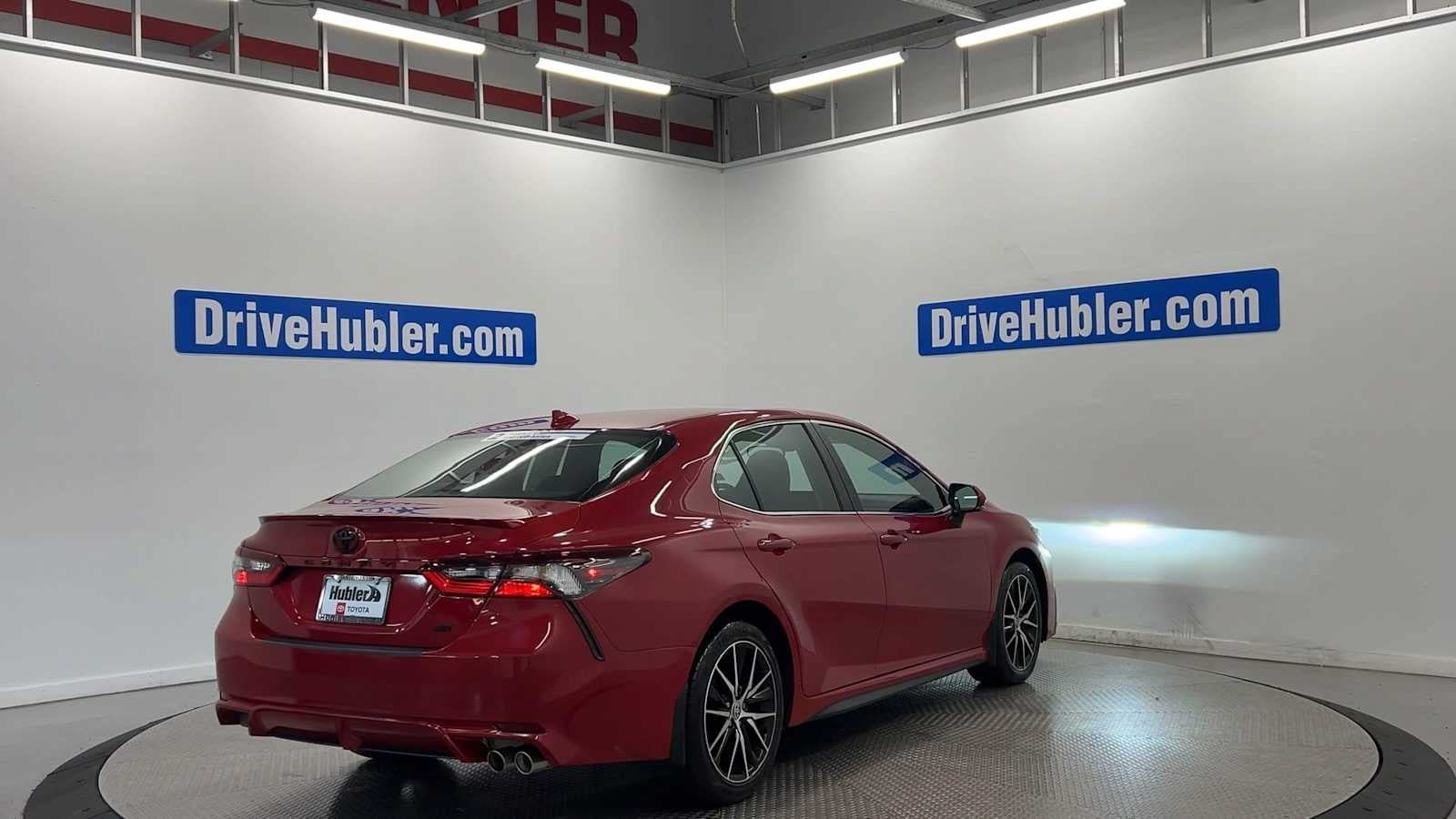 Used 2023 Toyota Camry SE w/ Blackout Package (TMS) FWD image 9