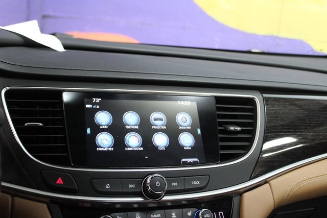 Used 2017 Buick LaCrosse Essence FWD image 18