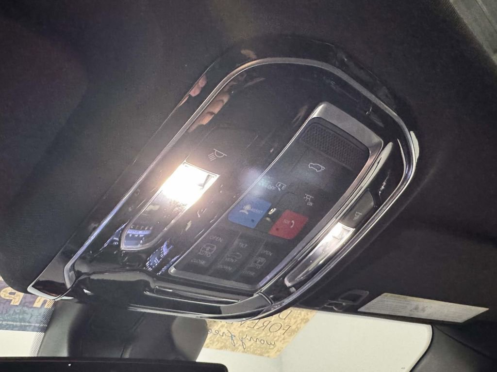 Used 2021 Jeep Grand Cherokee L Overland image 29