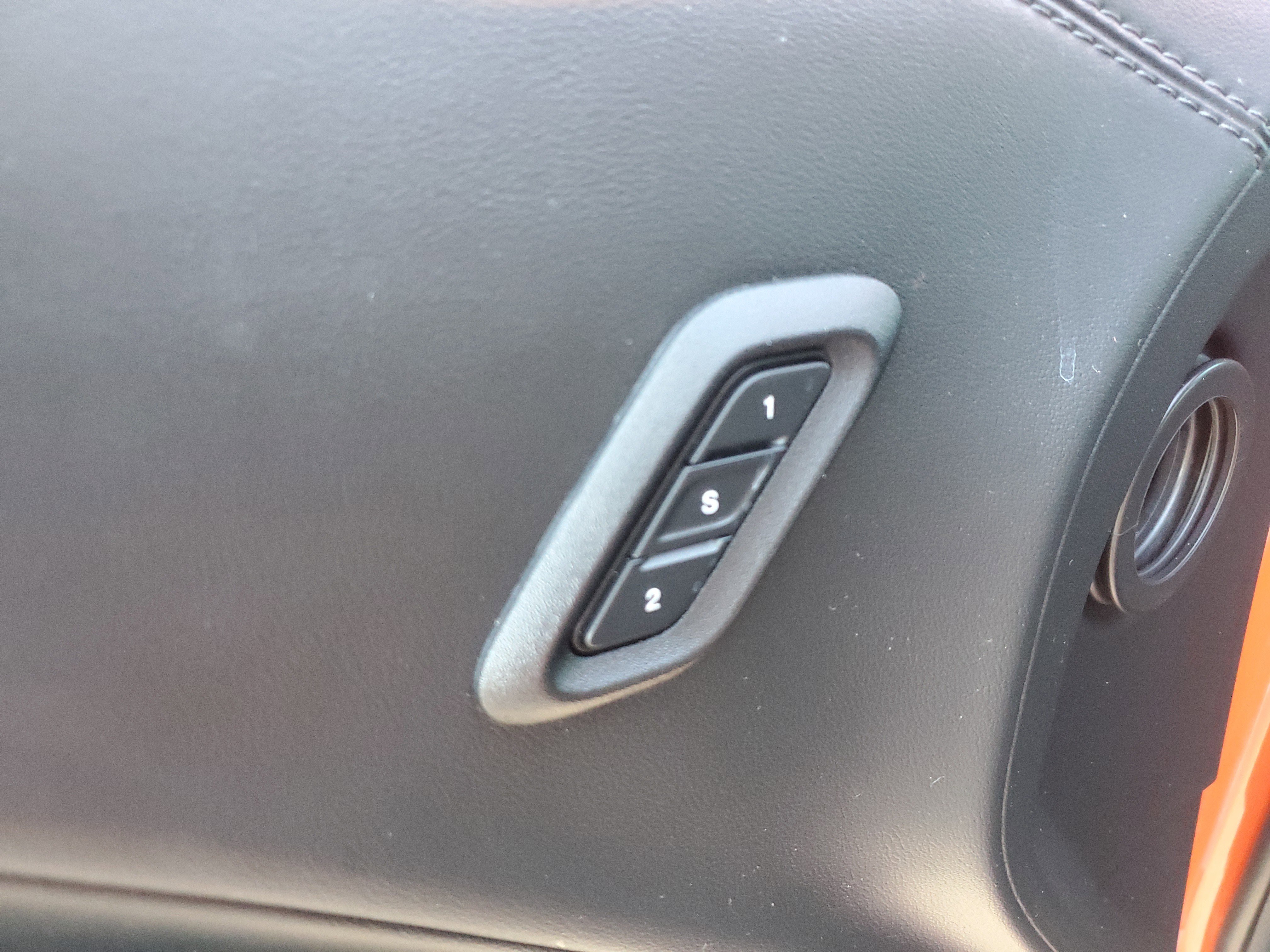 Used 2023 Dodge Challenger R/T w/ Plus Package image 22