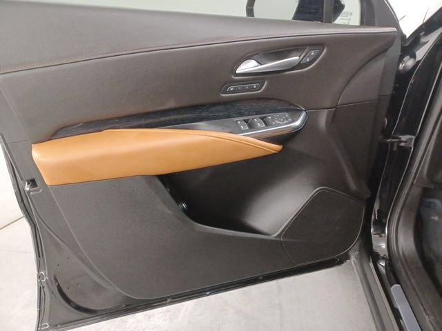 Used 2025 Cadillac XT4 Sport FWD image 15