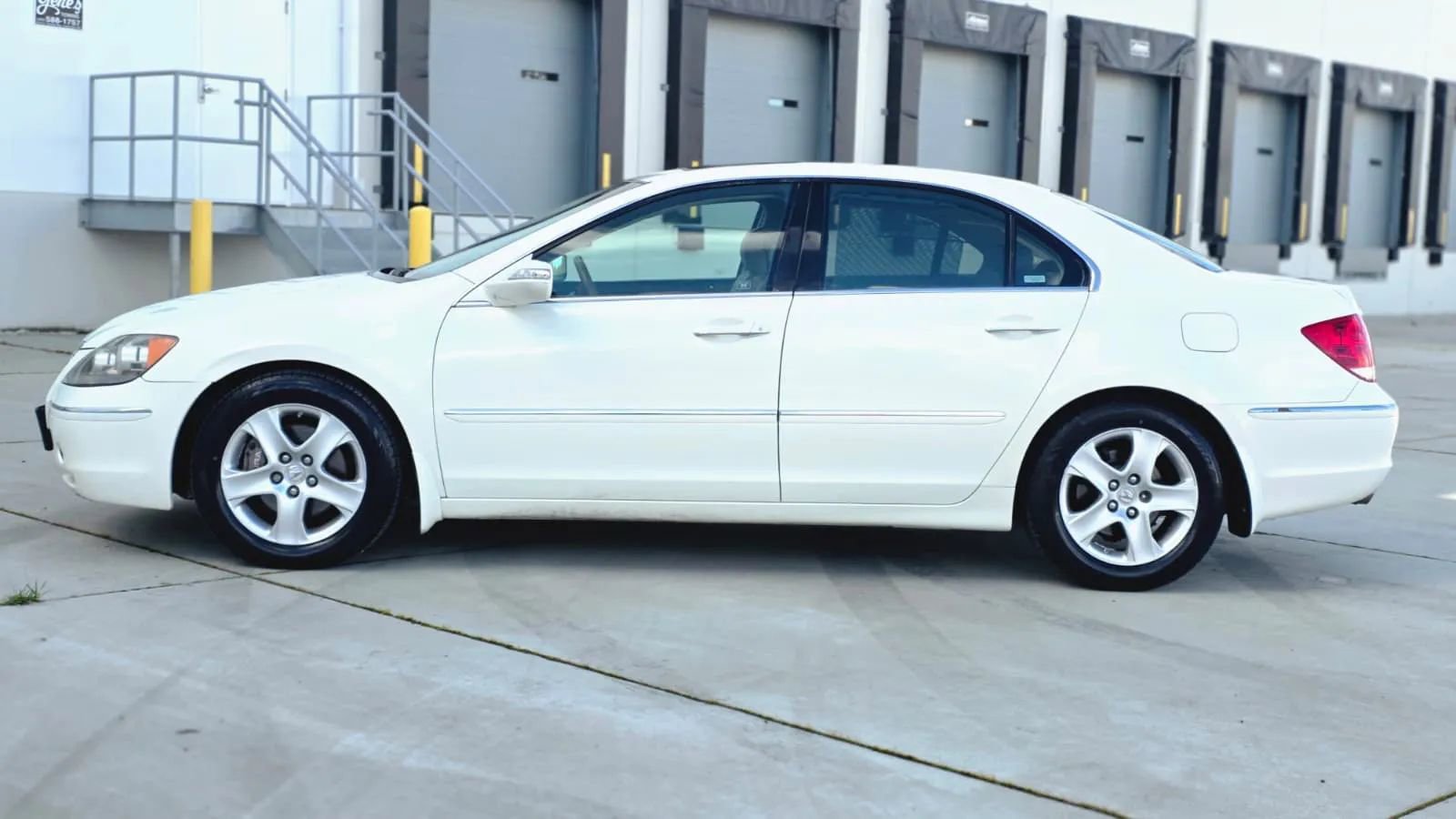 Used 2008 Acura RL image 2