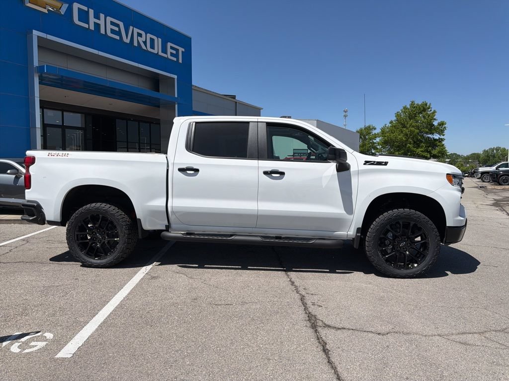 New 2026 Chevrolet Silverado 1500 LT Trail Boss w/ Convenience Package II AWD/4WD image 2