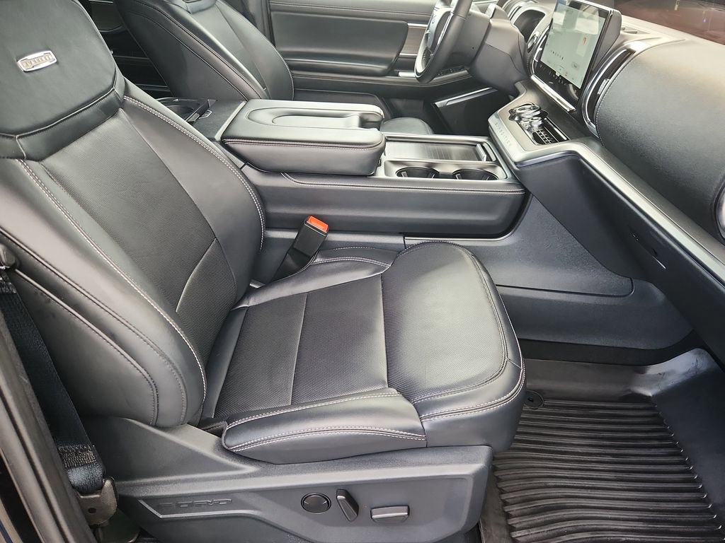 Used 2025 Ford Expedition Max Platinum AWD/4WD image 19