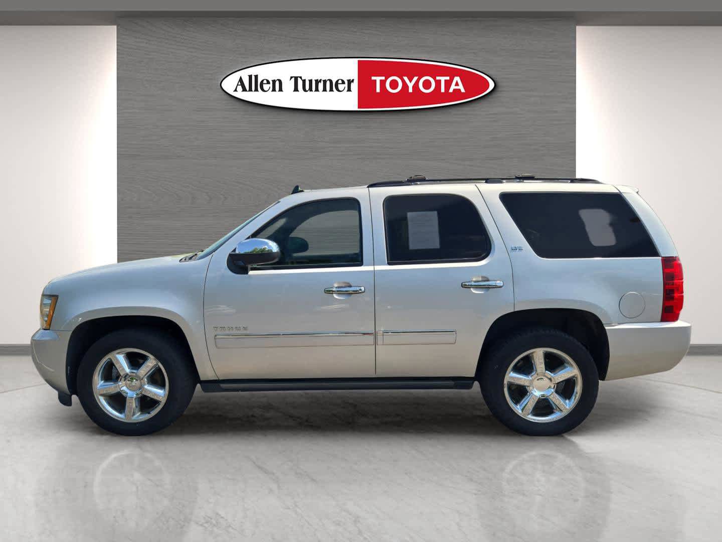 Used 2014 Chevrolet Tahoe LTZ RWD image 9