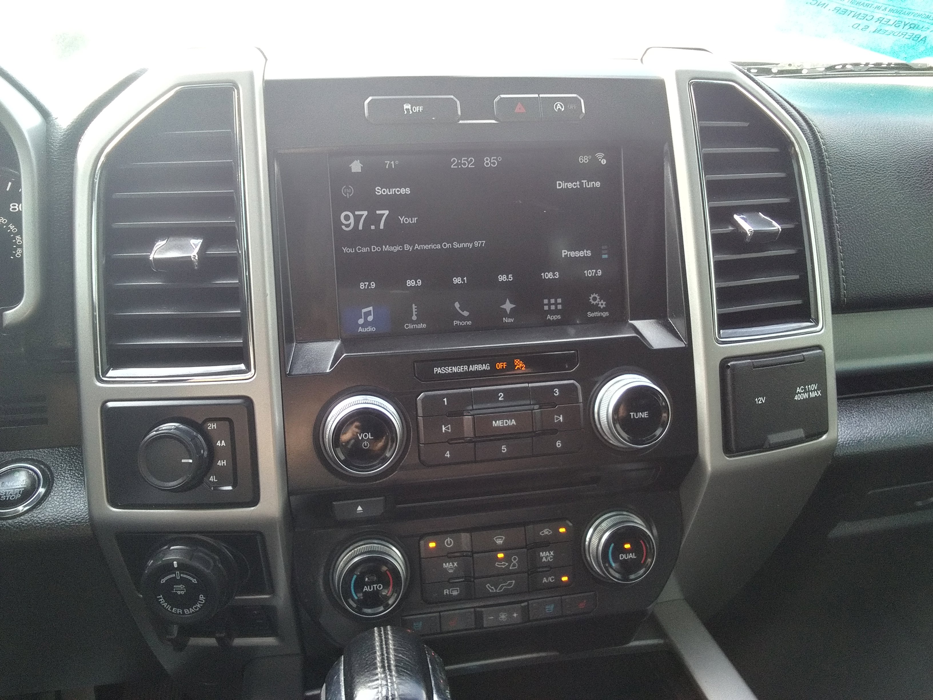 Used 2017 Ford F150 Lariat w/ Equipment Group 502A Luxury AWD/4WD image 23