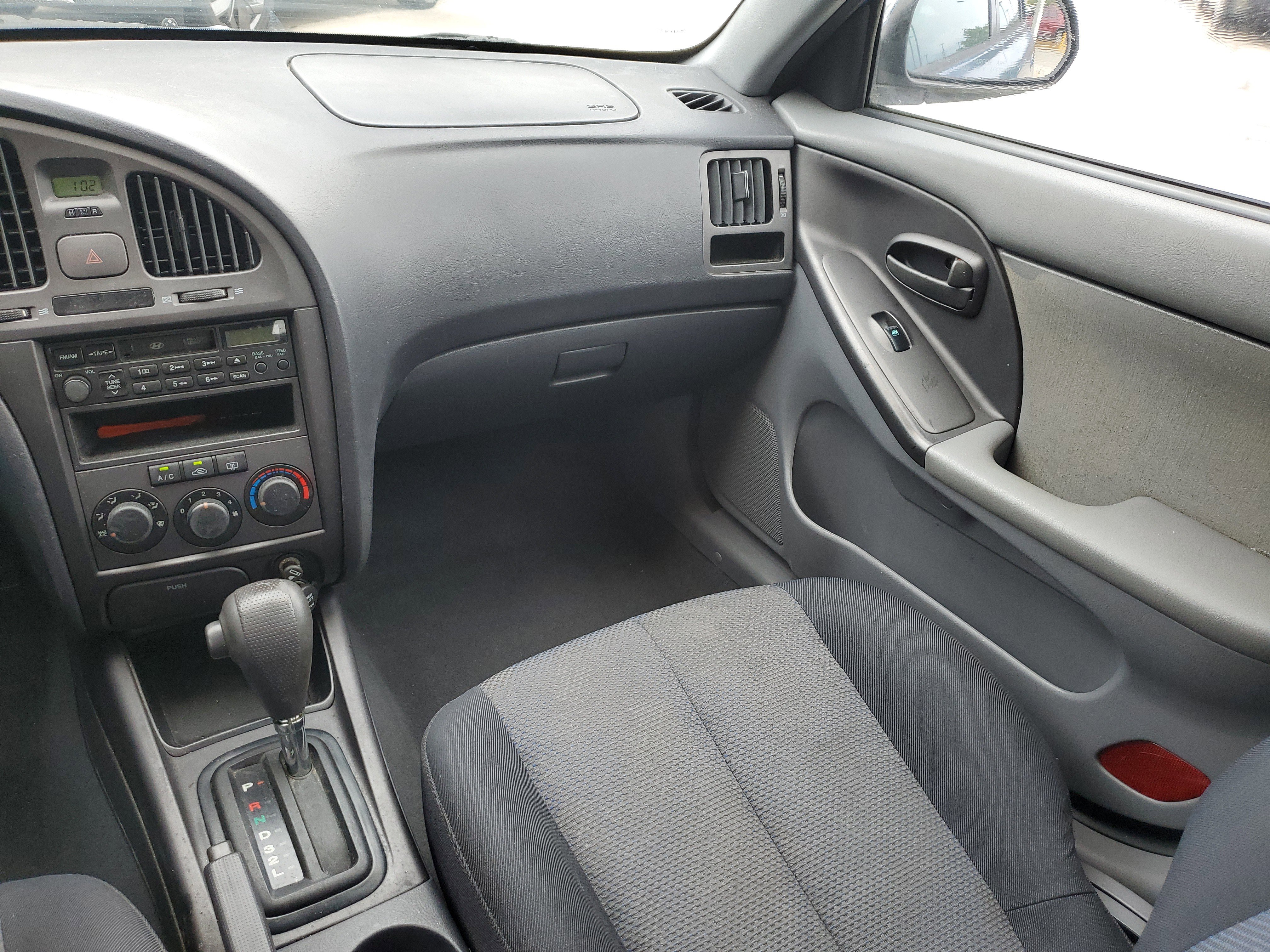 Used 2005 Hyundai Elantra GLS FWD image 12