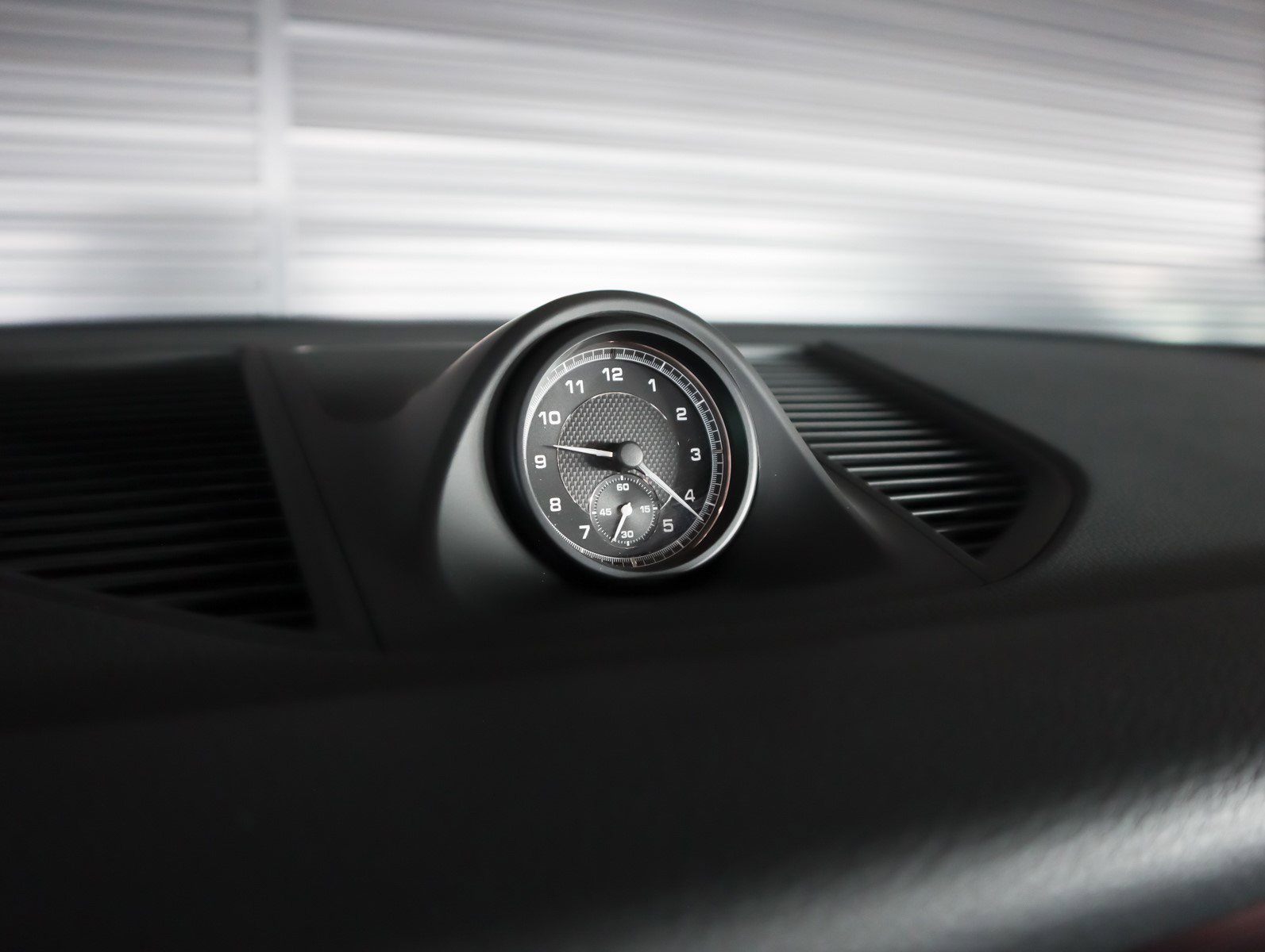 Used 2025 Porsche Macan image 20